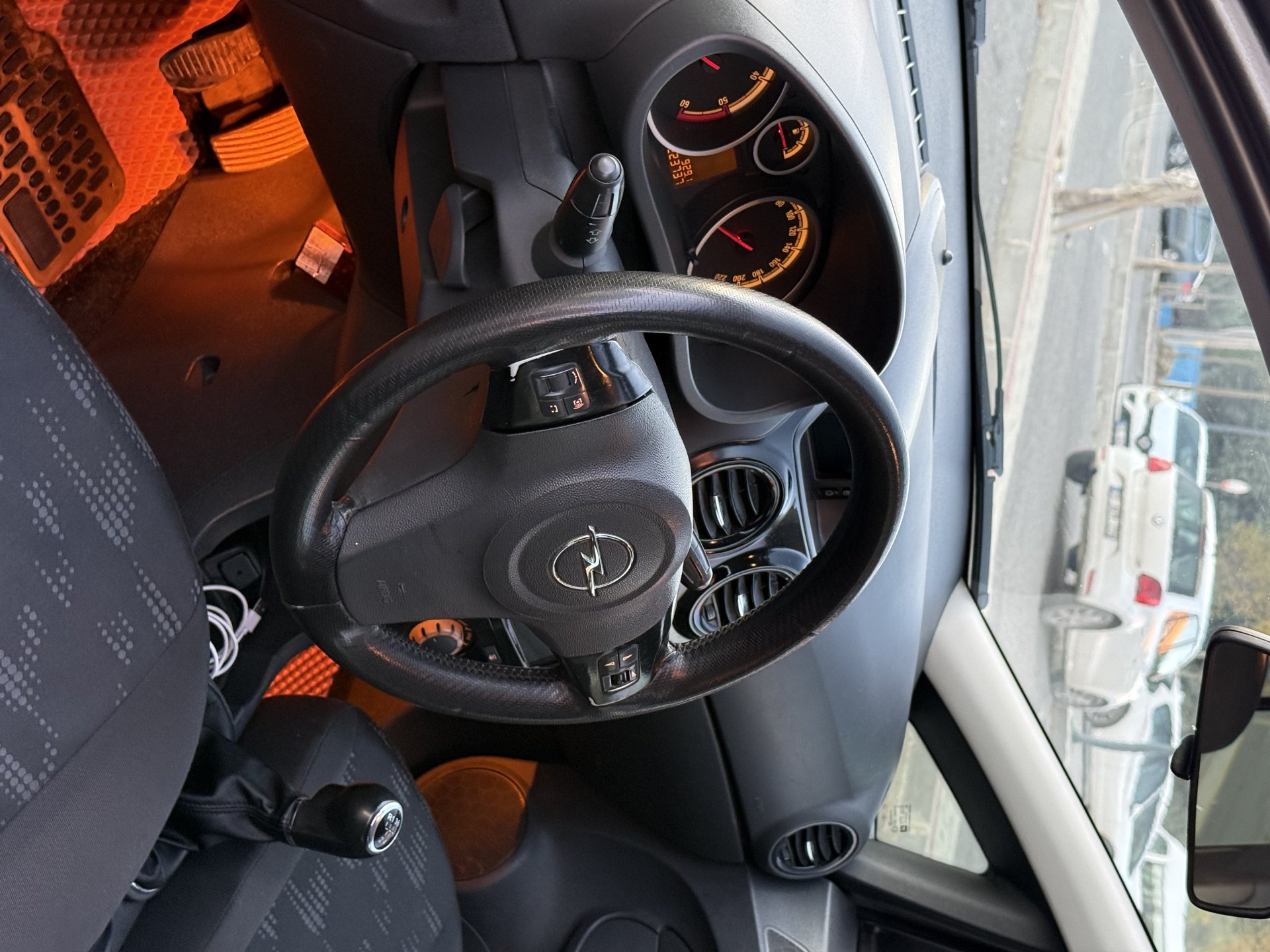 KREDİ KARTI 12 TAKSİT CAM TAVAN GIRTLAK DOLU DİZEL CORSA - Görsel 16