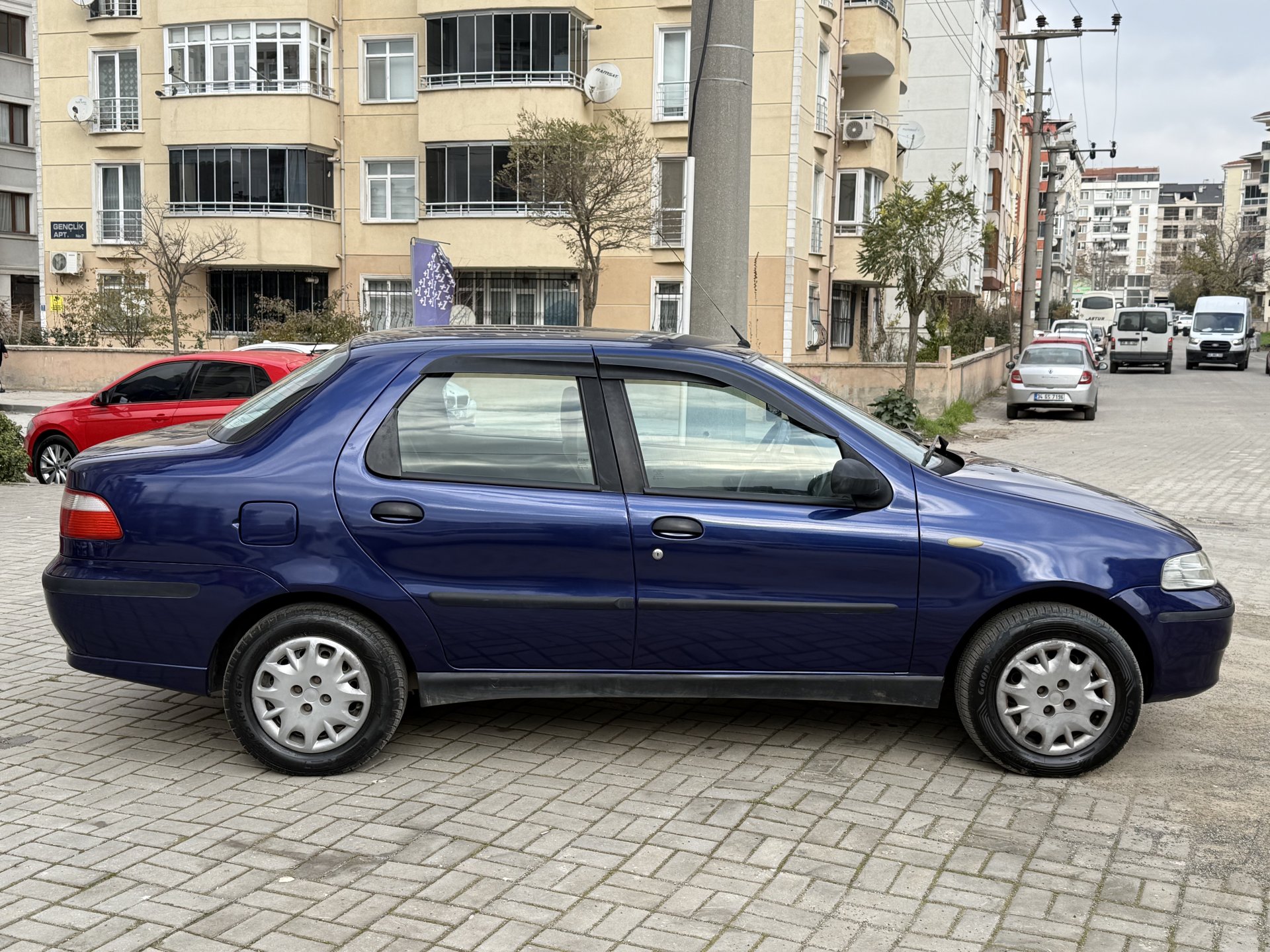 DÜŞÜK KM SAFKAN BENZİNLİ KLİMALI BONCUK ALBEA/0.99KREDİ/SENET/KART - Görsel 3